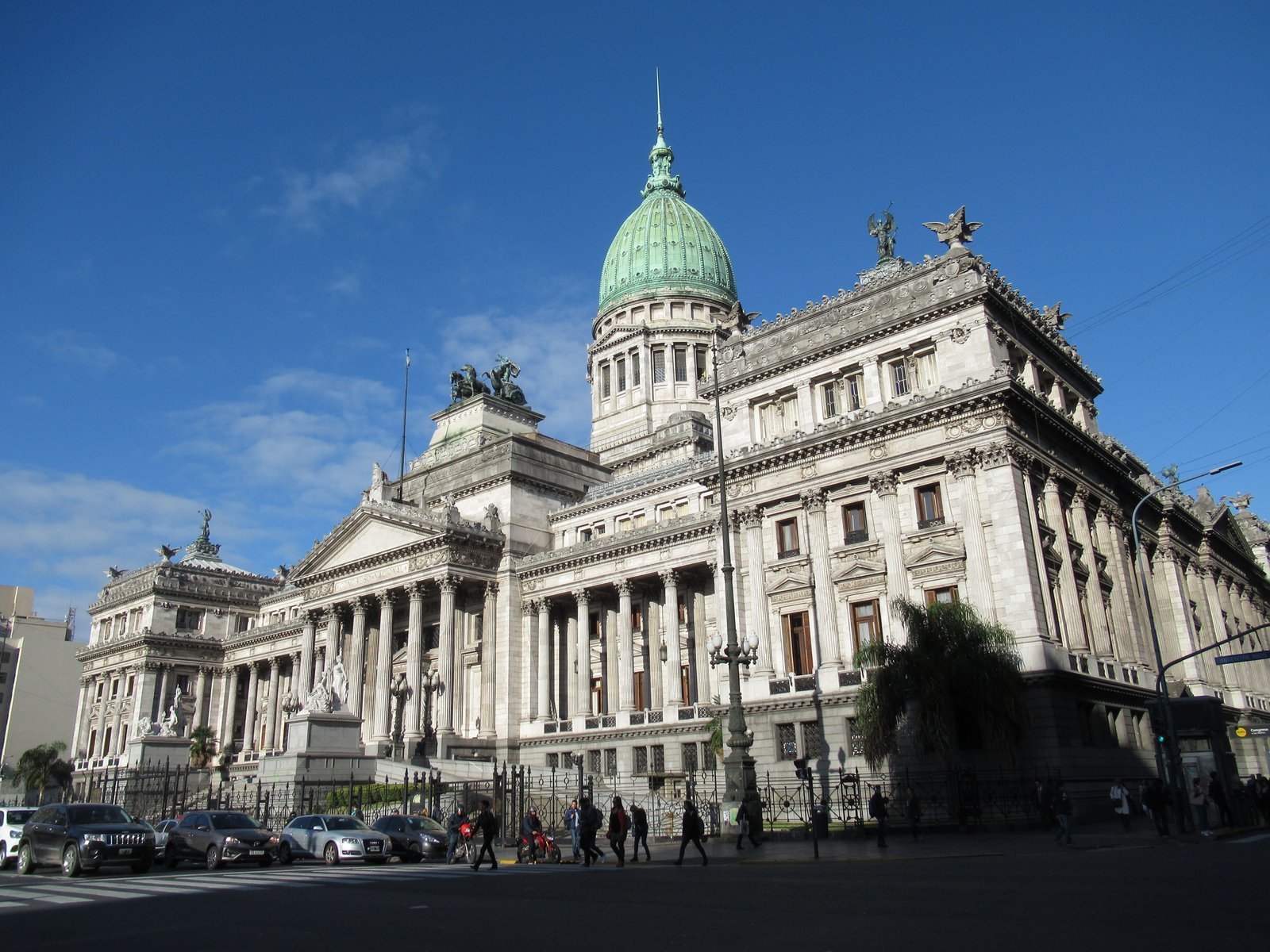 El Senado negocia cambios al Súper RIGI para destrabar su aprobación